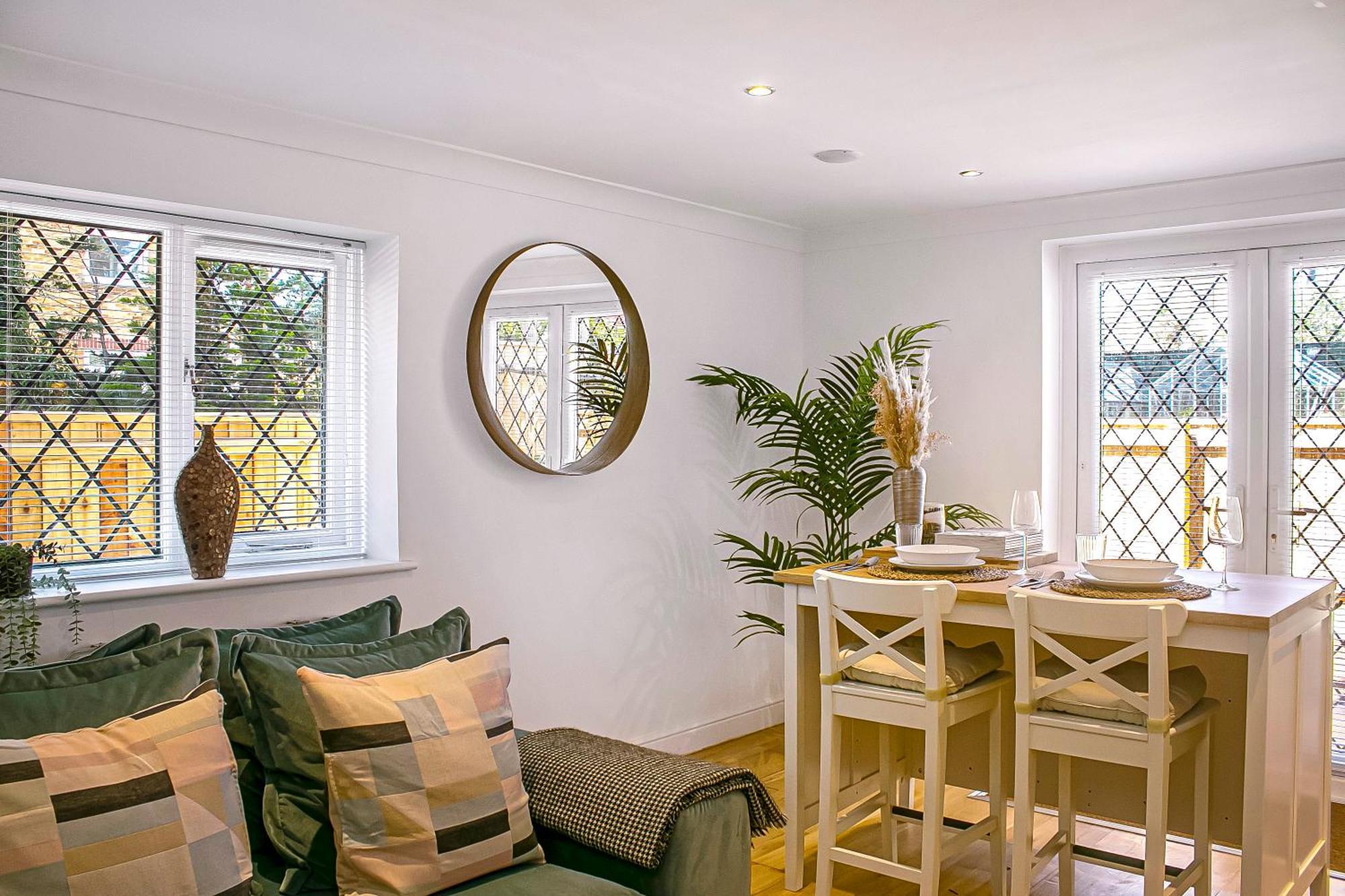 The Annex: Beachfront Luxury with Pet-Friendly Patio Bournemouth Exterior photo