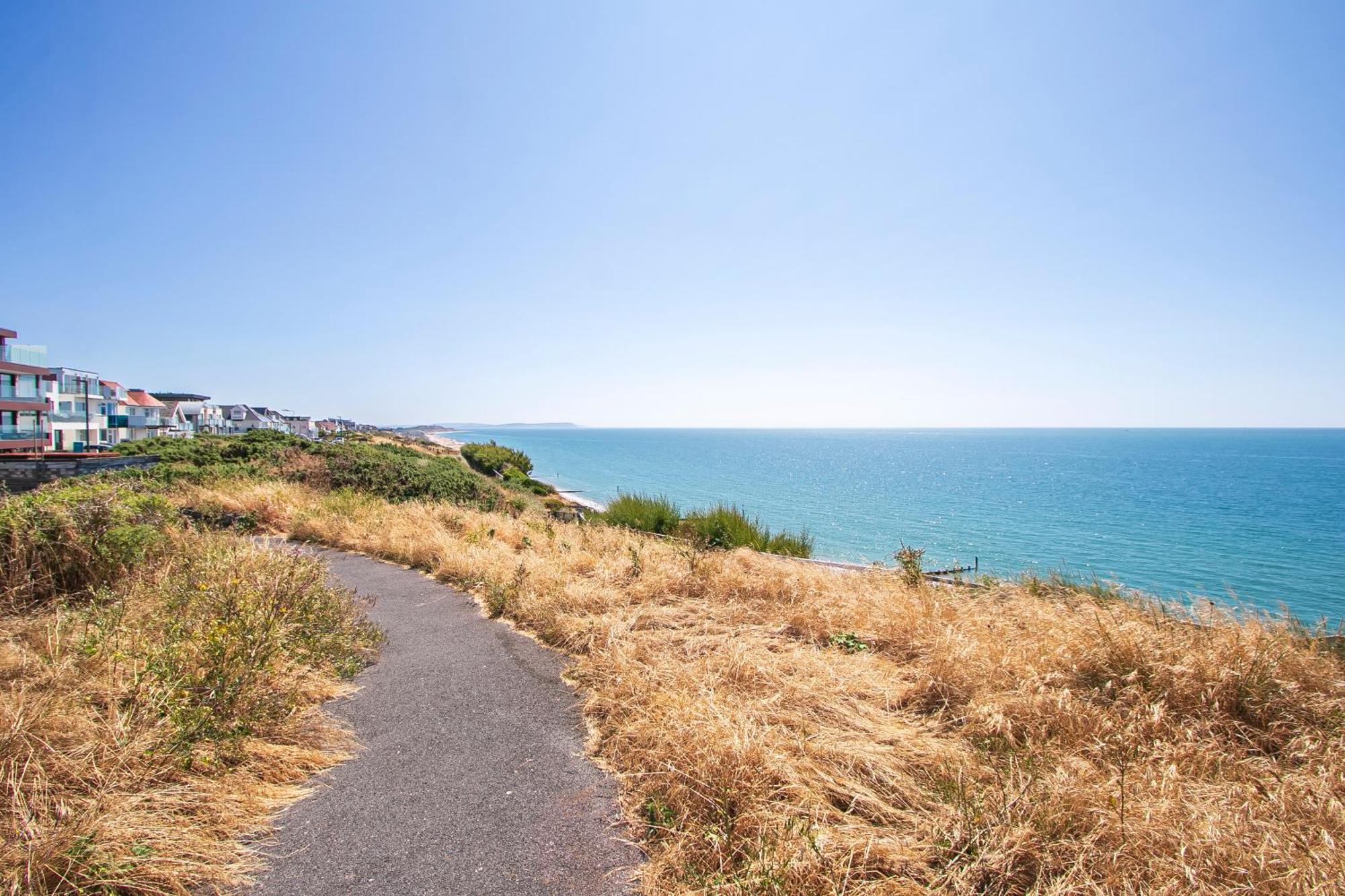 The Annex: Beachfront Luxury with Pet-Friendly Patio Bournemouth Exterior photo